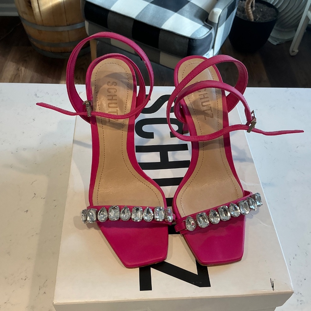 Pink Lyla Pump by Schultz New in Box - Picture 6 of 8